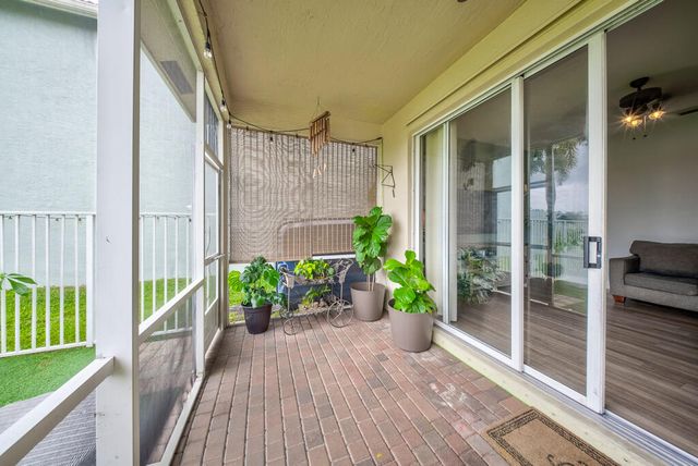 5063 Northern Lights Drive, Greenacres, FL 33463