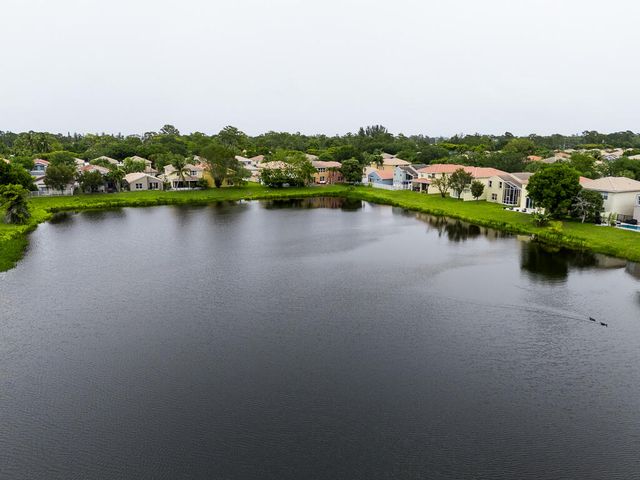 5063 Northern Lights Drive, Greenacres, FL 33463