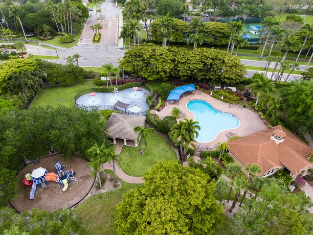 5063 Northern Lights Drive, Greenacres, FL 33463