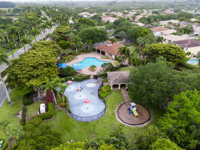 5063 Northern Lights Drive, Greenacres, FL 33463