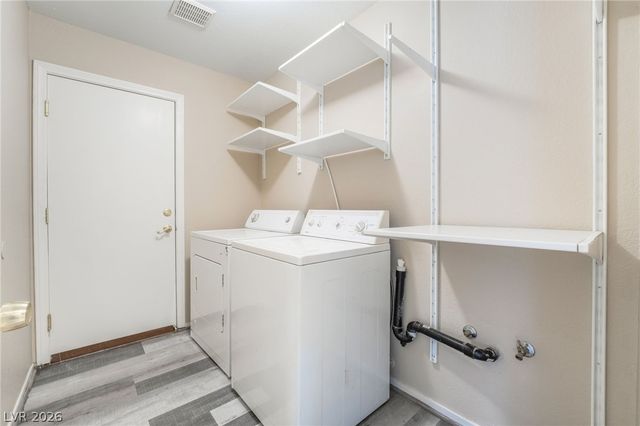 9924 Barrier Reef Drive, Las Vegas, NV 89117