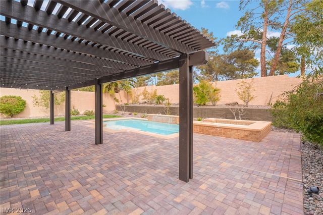 9924 Barrier Reef Drive, Las Vegas, NV 89117