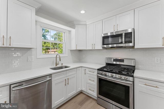 4 CRANBERRY CT, Hammonton, NJ 08037