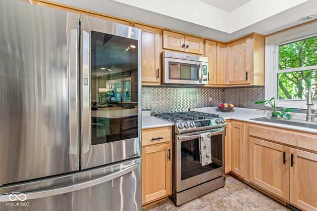 9807 Lakewood Drive, Carmel, IN 46280