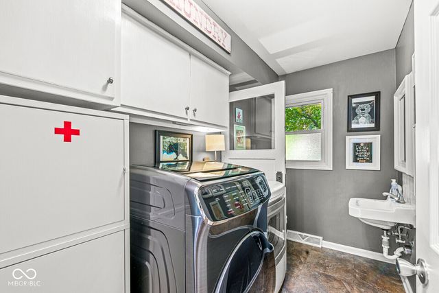 9807 Lakewood Drive, Carmel, IN 46280