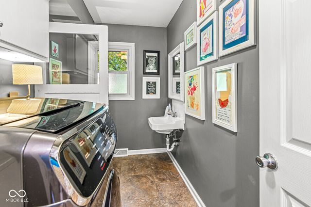 9807 Lakewood Drive, Carmel, IN 46280