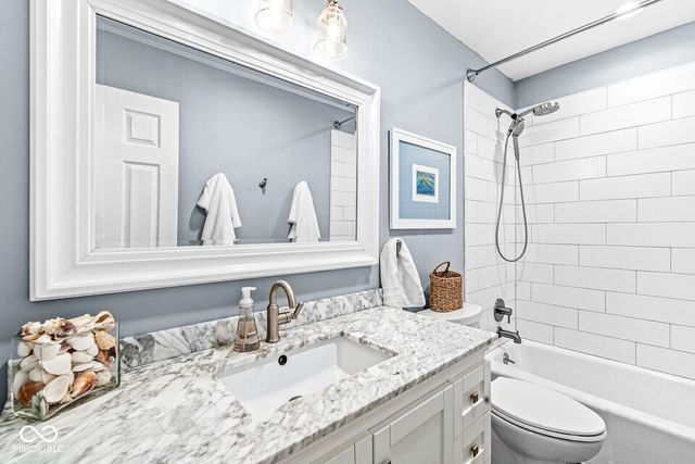9807 Lakewood Drive, Carmel, IN 46280