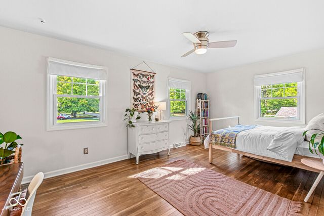9807 Lakewood Drive, Carmel, IN 46280