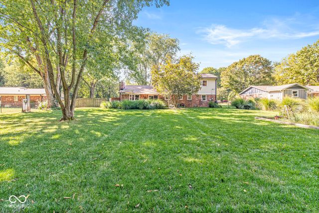 9807 Lakewood Drive, Carmel, IN 46280