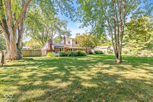 9807 Lakewood Drive, Carmel, IN 46280