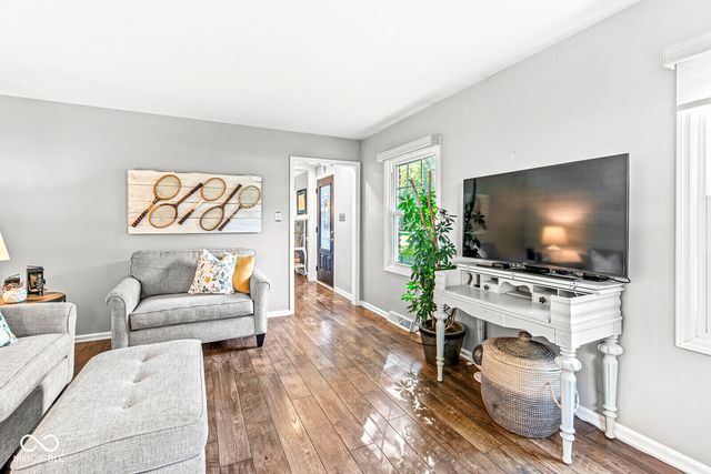 9807 Lakewood Drive, Carmel, IN 46280