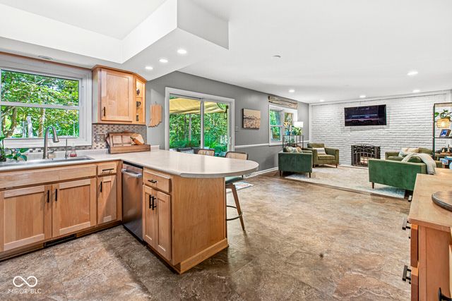 9807 Lakewood Drive, Carmel, IN 46280
