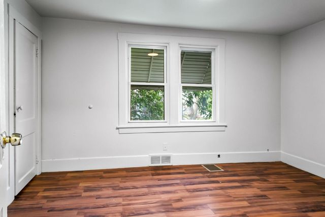 44 Euclid Ave Avenue 2, Pontiac, MI 48342