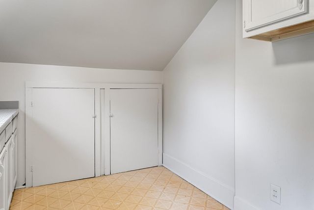 44 Euclid Ave Avenue 2, Pontiac, MI 48342