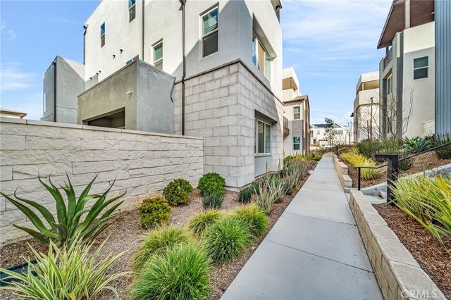 27216 Coyote Bush Court, Valencia, CA 91381