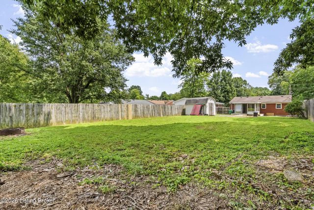 10612 Charlene Dr, Fairdale, KY 40118