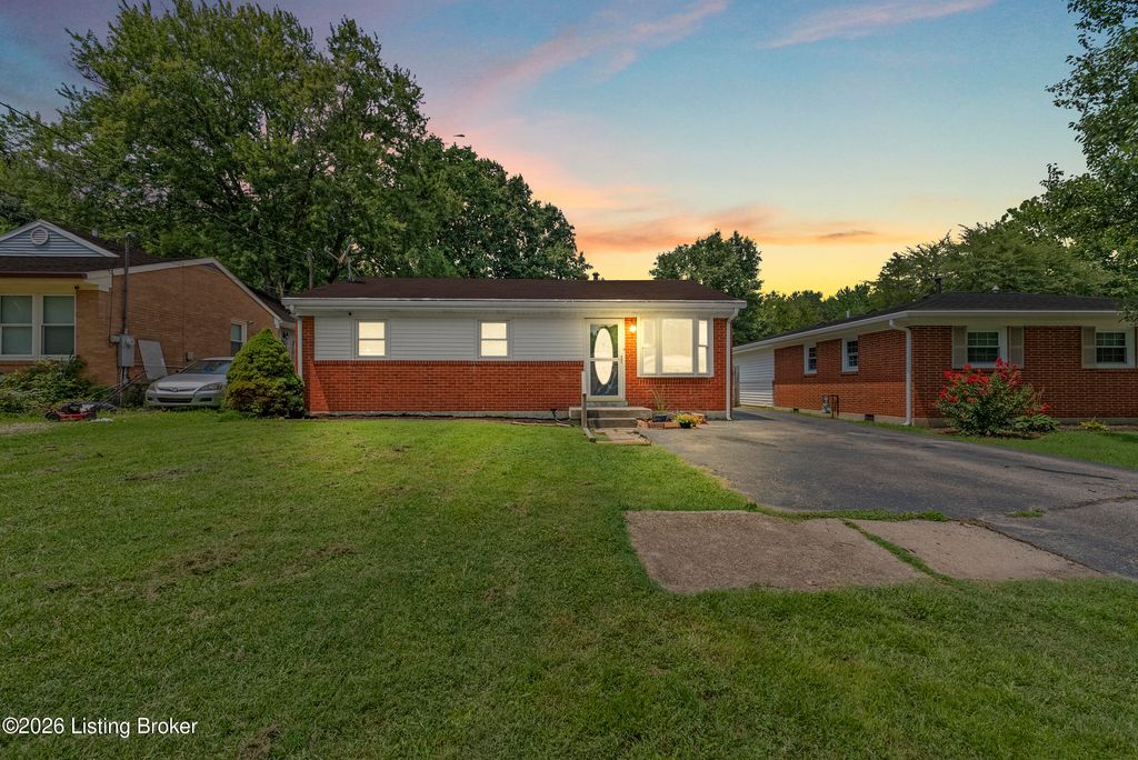 10612 Charlene Dr, Fairdale, KY 40118