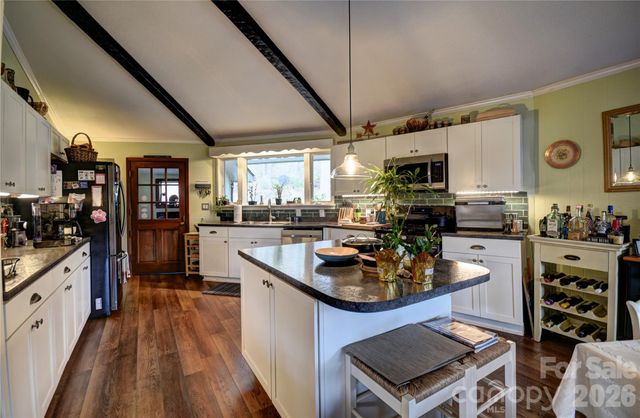 1299 Country Club Drive, Canton, NC 28716