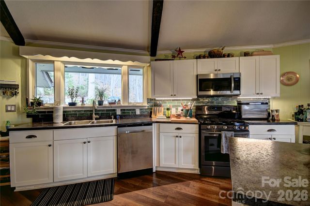 1299 Country Club Drive, Canton, NC 28716