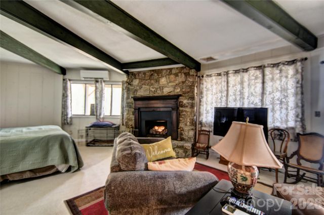 1299 Country Club Drive, Canton, NC 28716