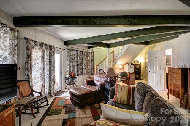 1299 Country Club Drive, Canton, NC 28716