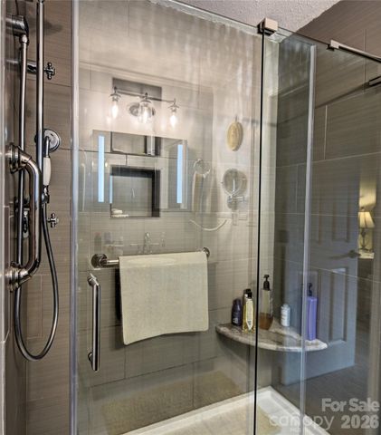 1299 Country Club Drive, Canton, NC 28716