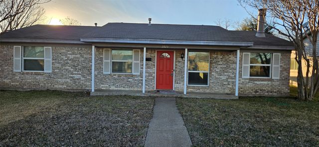 2025 Lamont Drive, Garland, TX 75040