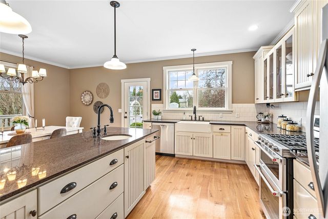 2749 Murphy Place, Bellingham, WA 98226