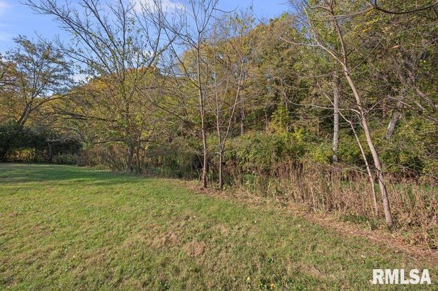 18378 WELLS FERRY Road, Bettendorf, IA 52722