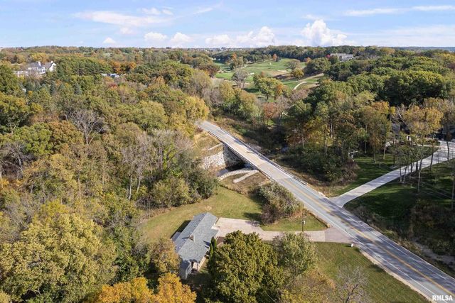 18378 WELLS FERRY Road, Bettendorf, IA 52722