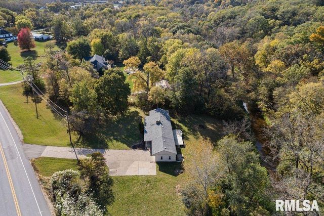 18378 WELLS FERRY Road, Bettendorf, IA 52722