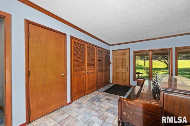 18378 WELLS FERRY Road, Bettendorf, IA 52722