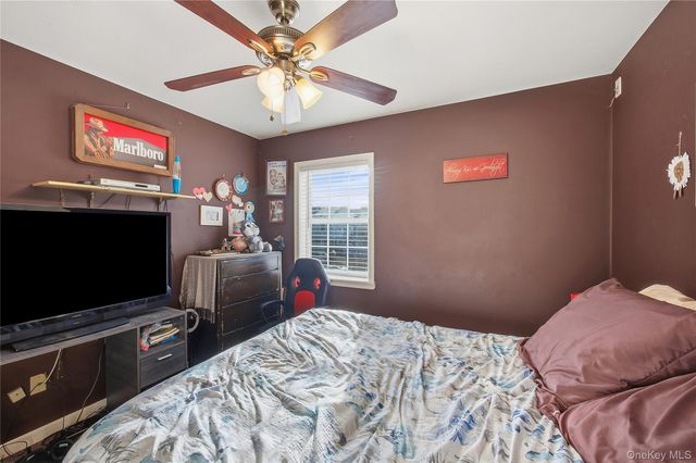 1191 E 3rd Avenue, Bay Shore, NY 11706