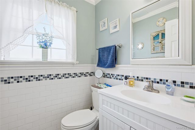 1191 E 3rd Avenue, Bay Shore, NY 11706