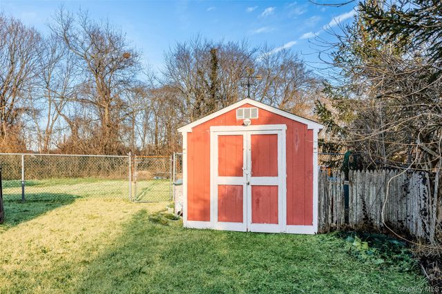 1191 E 3rd Avenue, Bay Shore, NY 11706