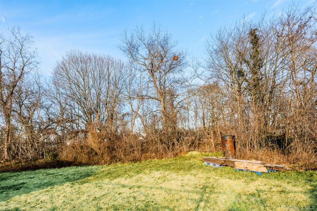 1191 E 3rd Avenue, Bay Shore, NY 11706