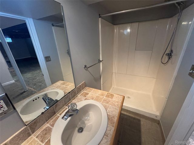 26301 Fernwood Street, Roseville, MI 48066