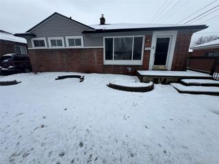 26301 Fernwood Street, Roseville, MI 48066