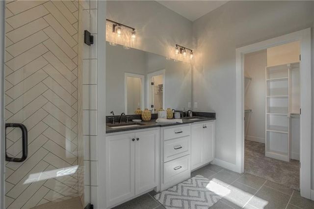 2303 SW Serena Place, Lee's Summit, MO 64082