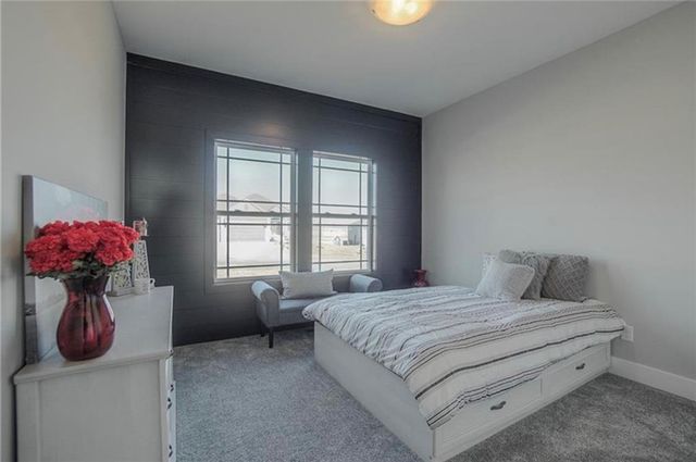 2303 SW Serena Place, Lee's Summit, MO 64082