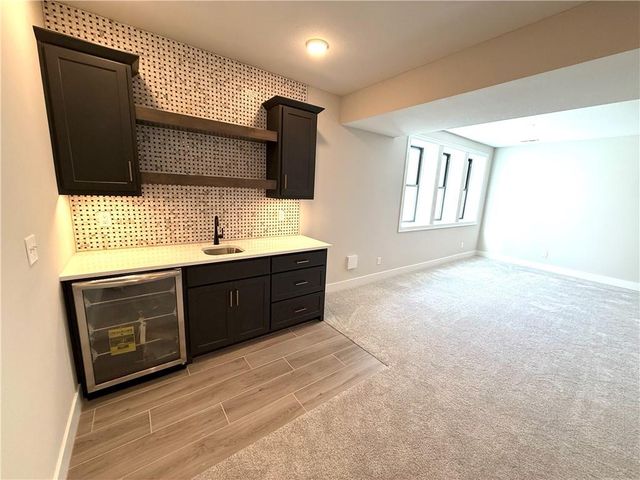 2303 SW Serena Place, Lee's Summit, MO 64082