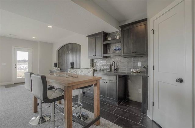 2303 SW Serena Place, Lee's Summit, MO 64082