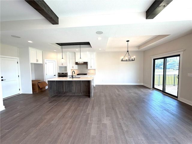 2303 SW Serena Place, Lee's Summit, MO 64082