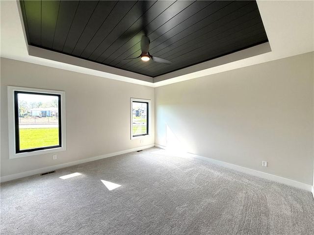 2303 SW Serena Place, Lee's Summit, MO 64082