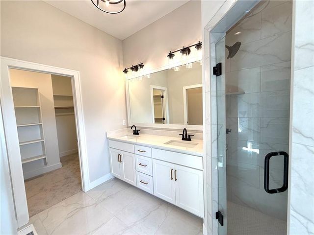 2303 SW Serena Place, Lee's Summit, MO 64082