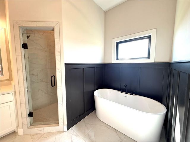 2303 SW Serena Place, Lee's Summit, MO 64082