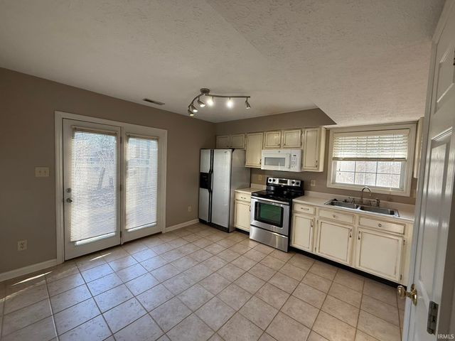 791 E Sherwood Hills Drive, Bloomington, IN 47401