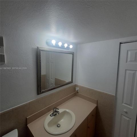 7151 Miami Lakes Dr P36, Miami Lakes, FL 33014