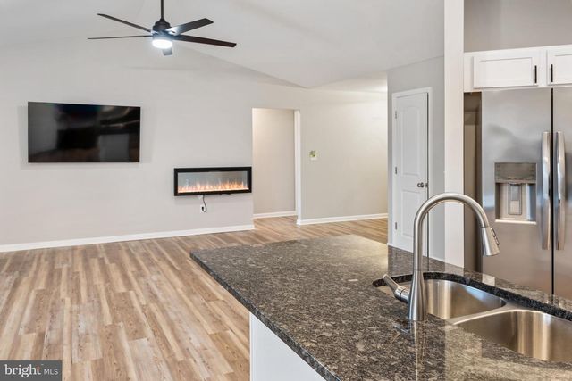 420 ROLAND, Woodstock, VA 22664