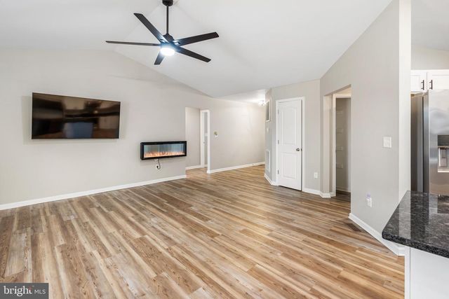 420 ROLAND, Woodstock, VA 22664